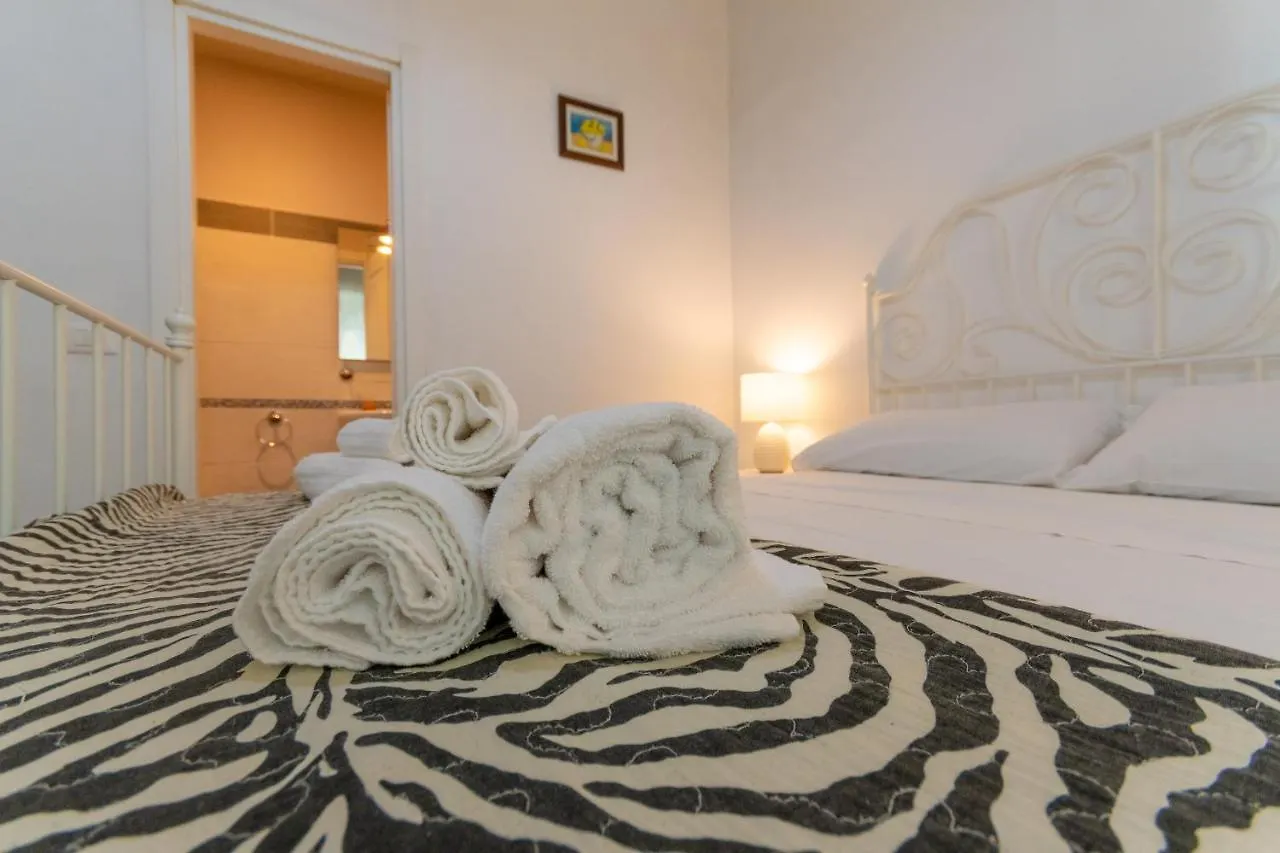 Vercelli Guest House near San Giovanni Roma Italia