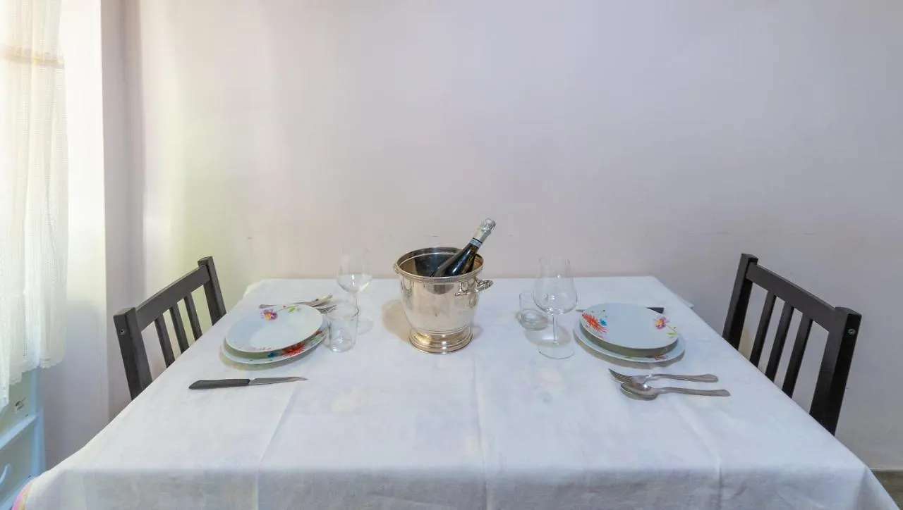 Vercelli Guest House near San Giovanni Roma