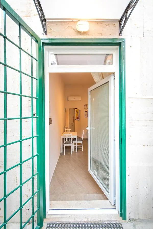 Vercelli Guest House near San Giovanni Roma