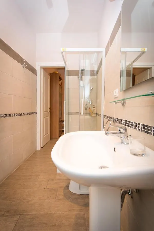 Vercelli Guest House near San Giovanni Roma Appartamento