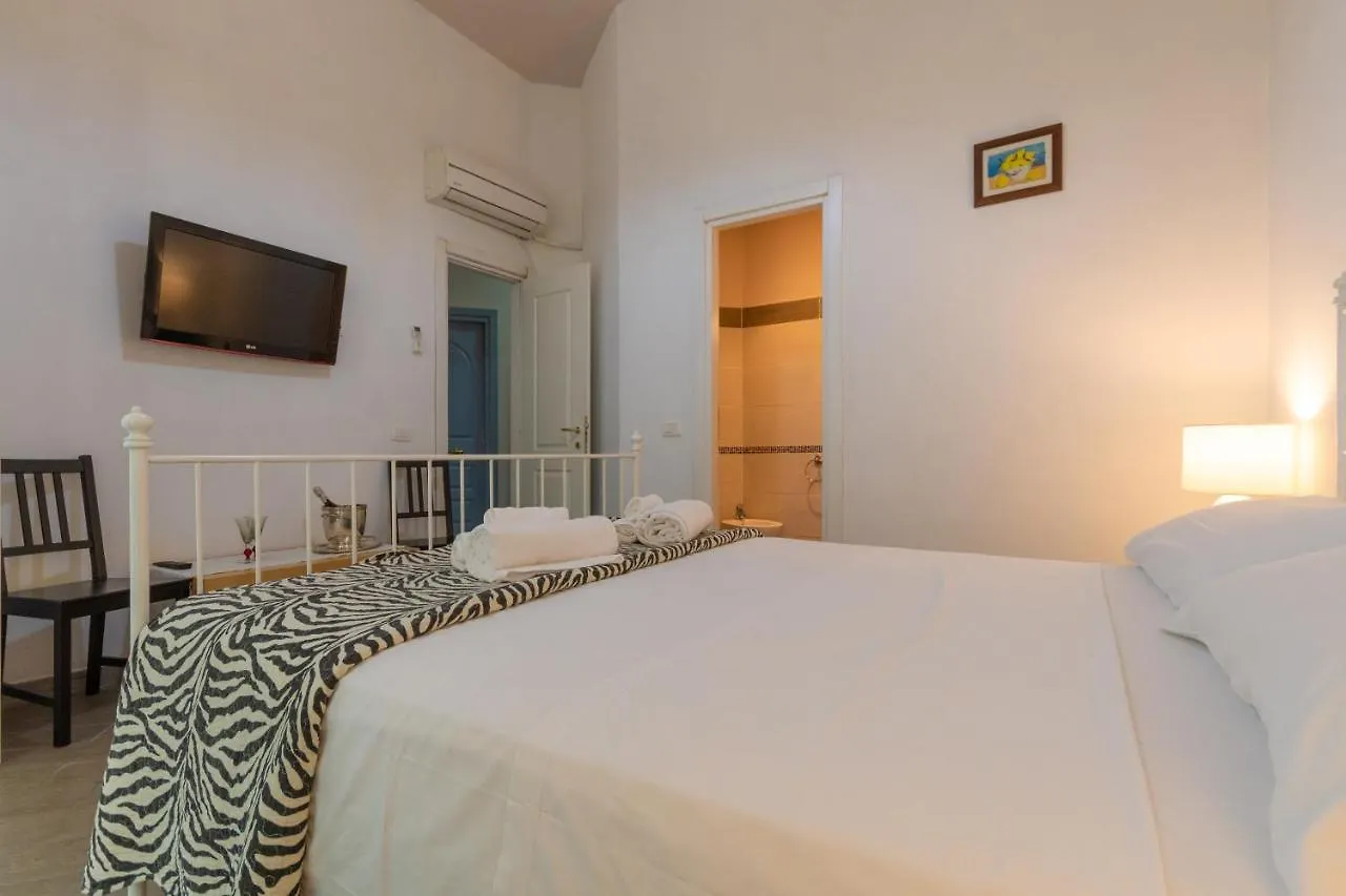 Apartment Vercelli Guest House Near San Giovanni Rome Italy